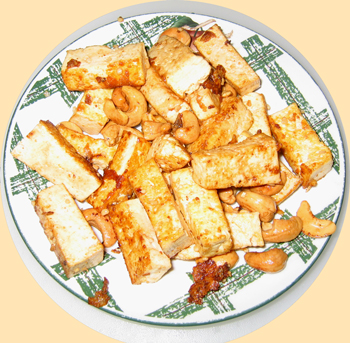 Fried tofu with cashew nuts
